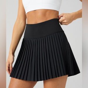 FABLETICS HOT SHOT PLEATED SKIRT